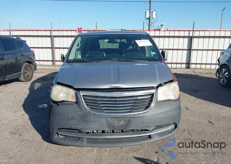 2014 Chrysler Town & Country Touring z USA, uszkodzony, nr VIN 2C4RC1BG4ER342546